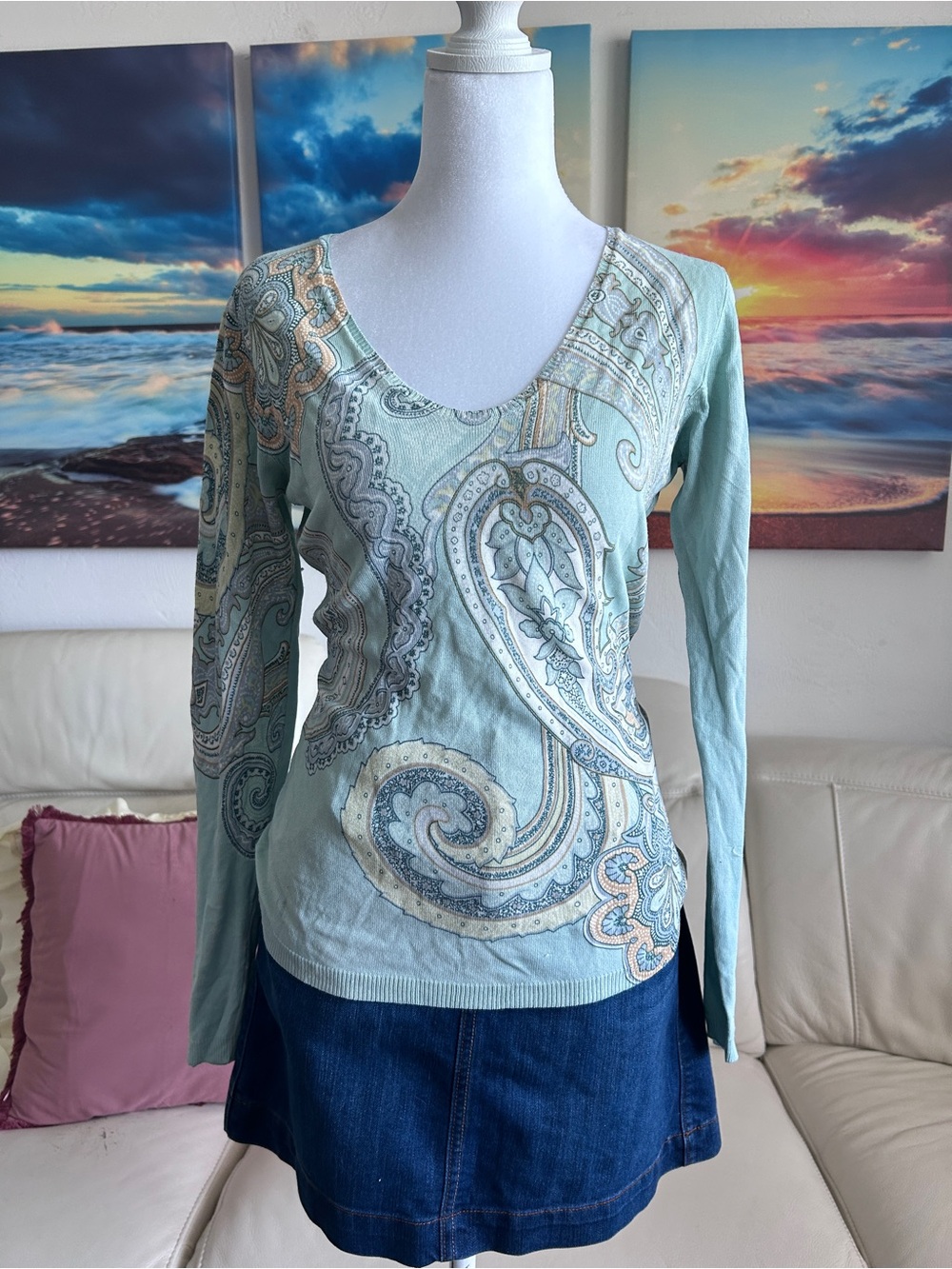 Casual Corner Mint Green Paisley V-Neck Long Sleeve Top